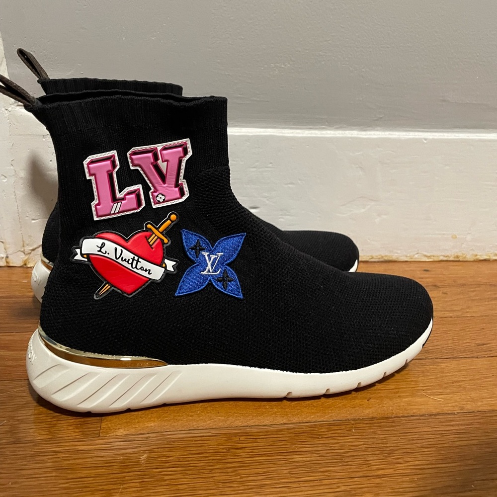 BRAND NEW LV 🖤 BLACK HEART SOCK SNEAKERS 🖤 💯 AUTHENTIC